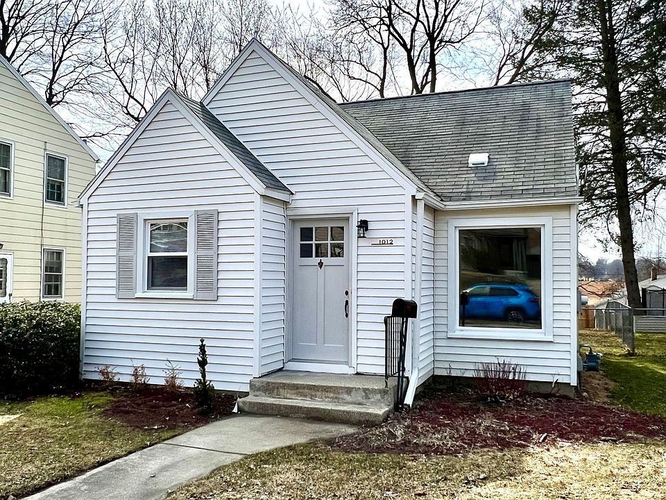 1st image of 1012 Dorroll St NE