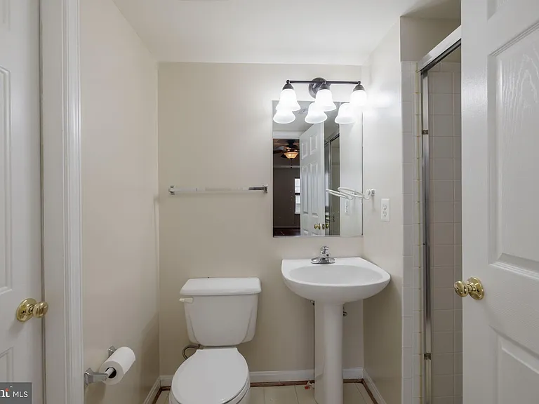 5319 Waldo Dr — Photo 45