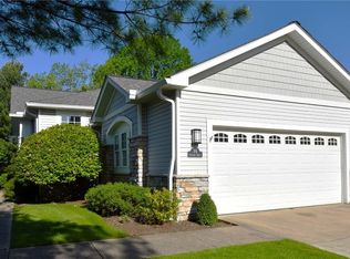 38 Orchard Cir, Chagrin Falls, OH 44022