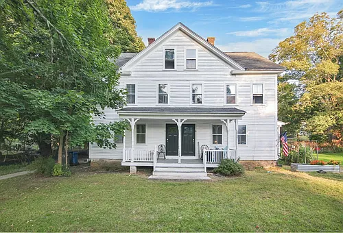 122 River Rd #A Photo 1