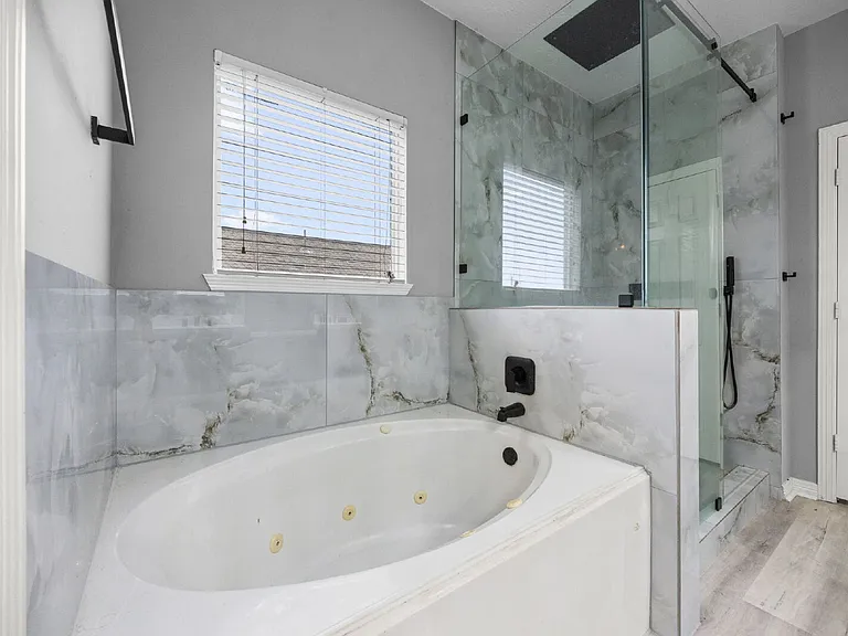 4500 Upland Circle Dr — Photo 21