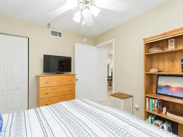 6080 Bahia Del Mar Cir #113 — Photo 17