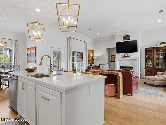 4th image of 174 Shore View Dr