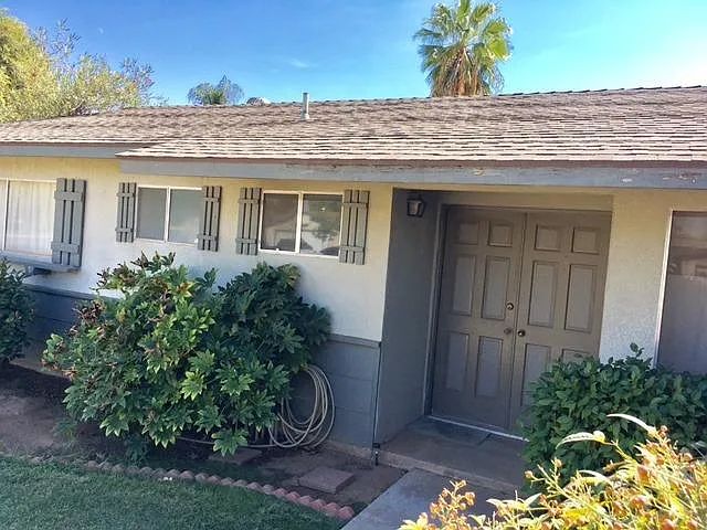 1446 Browning Ave photo 1