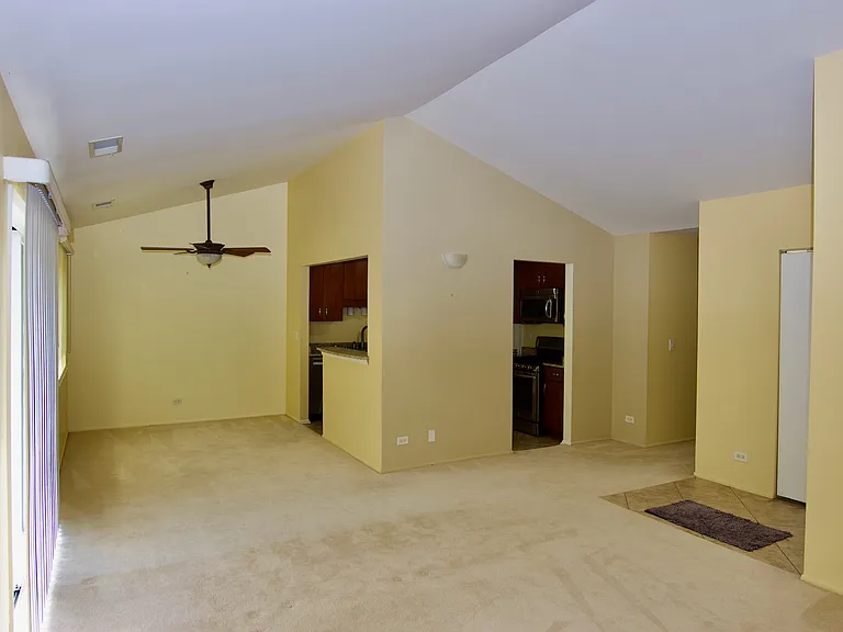 1047 Auburn Ln — Photo 11