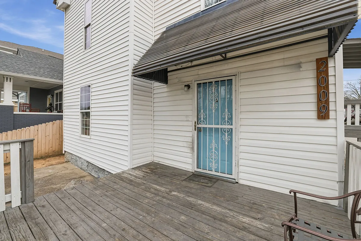 Building Photo - 2009 McCallie Ave #A