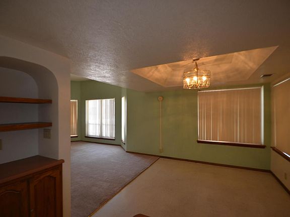 4th image of 7425 Lynwood Dr NW