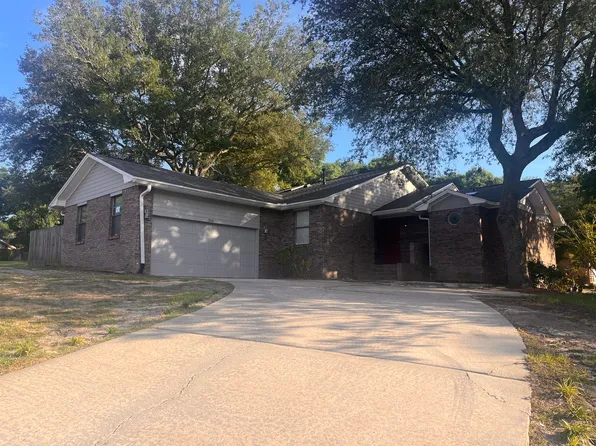 310 Fairwood Dr, Niceville, FL 32578
