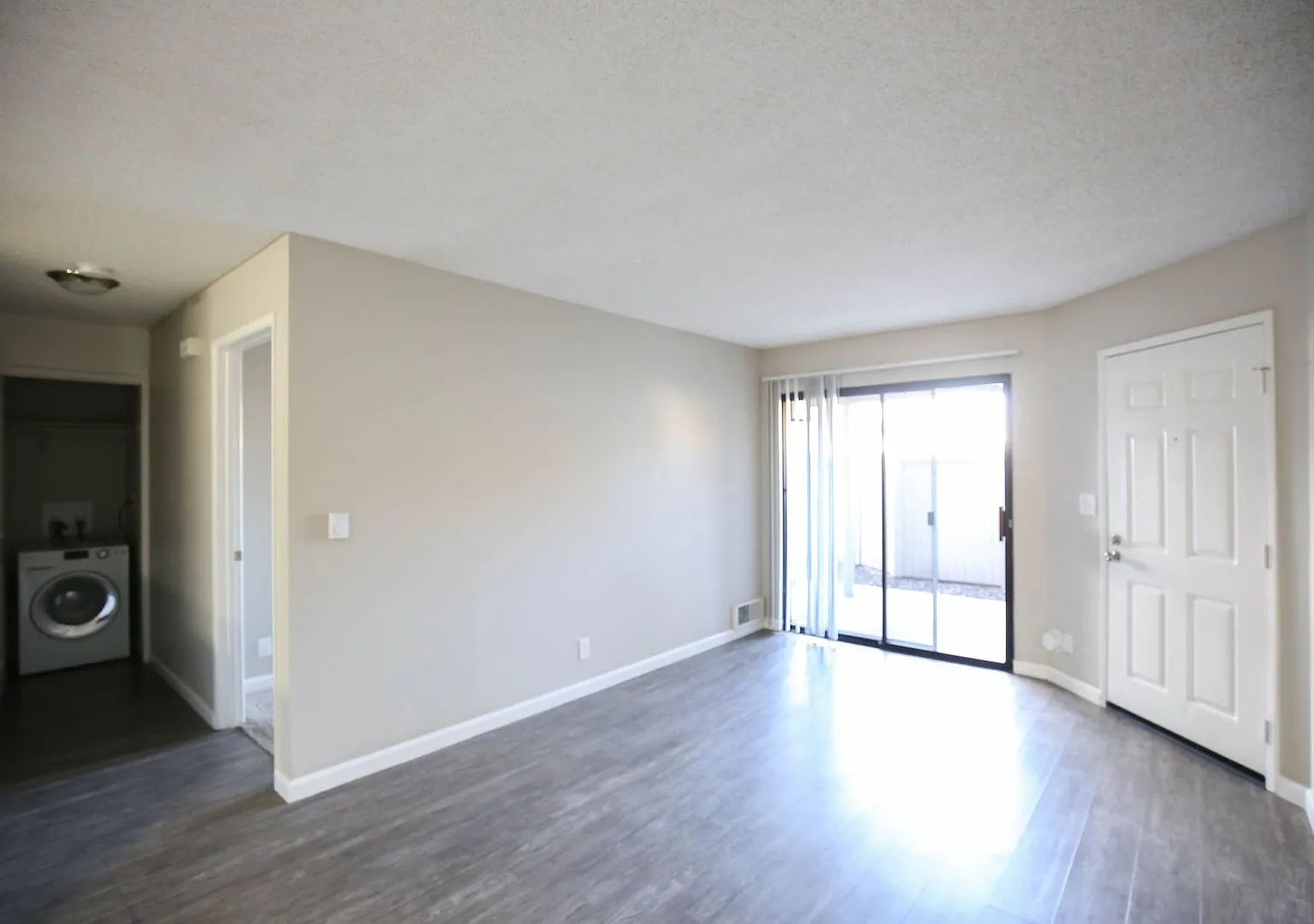 Woodbridge Apartments in Irvington Fremont — Photo 3