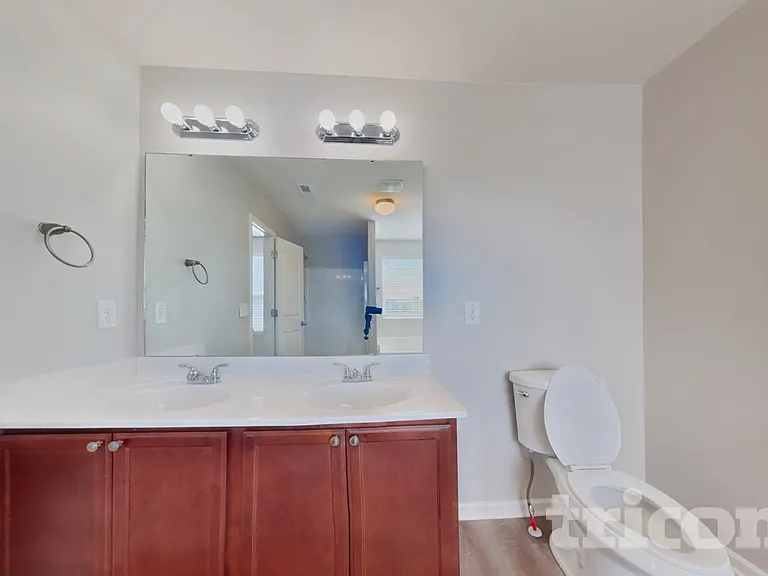 4114 Vershire Ave — Photo 11