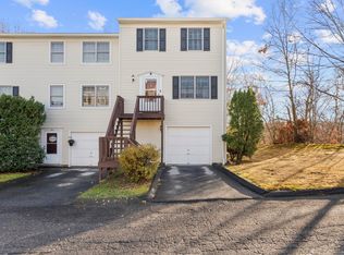 101 Pinnacle Rdg #101, Derby, CT 06418
