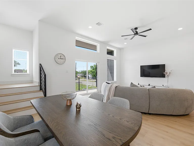5505 Hershe St — Photo 32