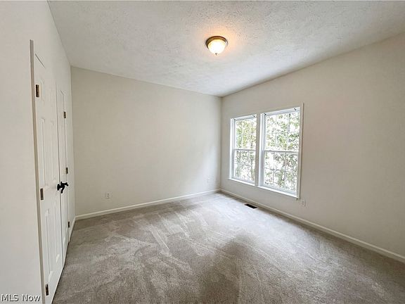 4th image of 5198 Fairington Ave