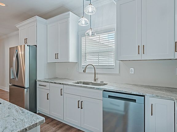 3rd image of 65 Greystone Dr