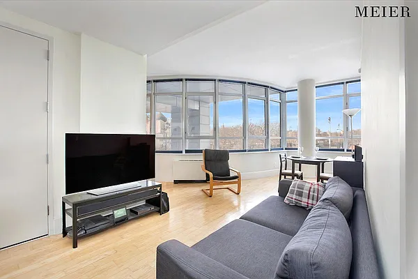 Rented by MEIER | media 5
