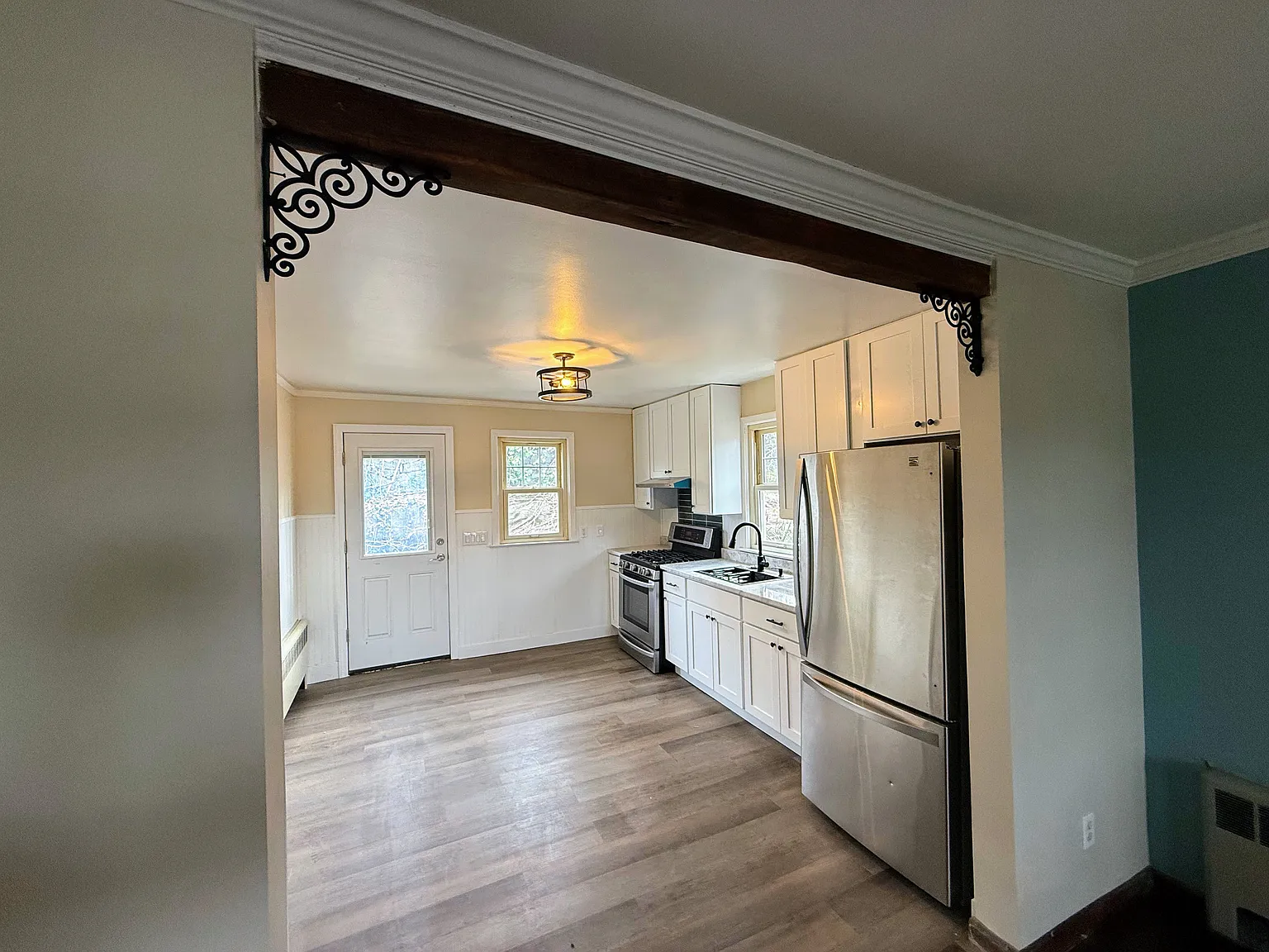 446 Warburton Ave — Photo 2