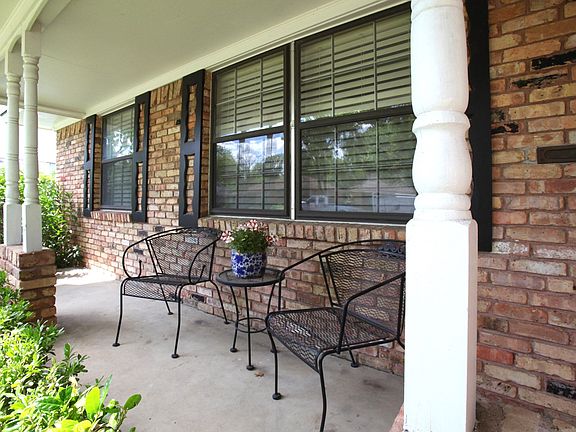 2nd image of 801 Branch Dr