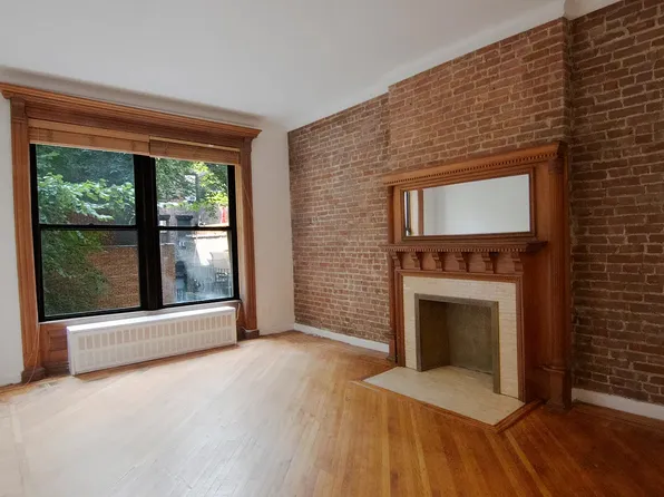 310 West 89th Street image 1 of 7