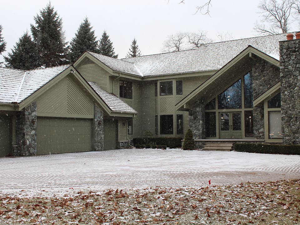 1st image of 375 Gray Woods Ln