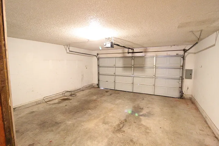13733 Fairhill Ave — Photo 12
