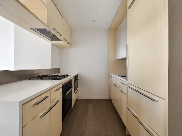 252 South Street image 5 of 9