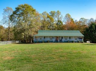 6230 Byrd Farm Rd, Hickory, NC 28602