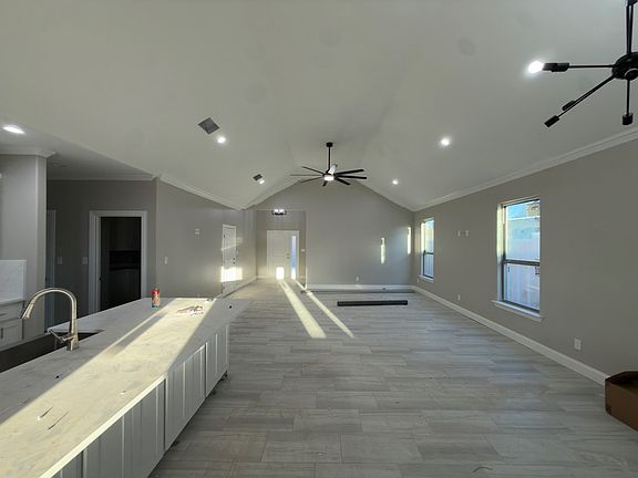 3rd image of 707 S Bruce Ave