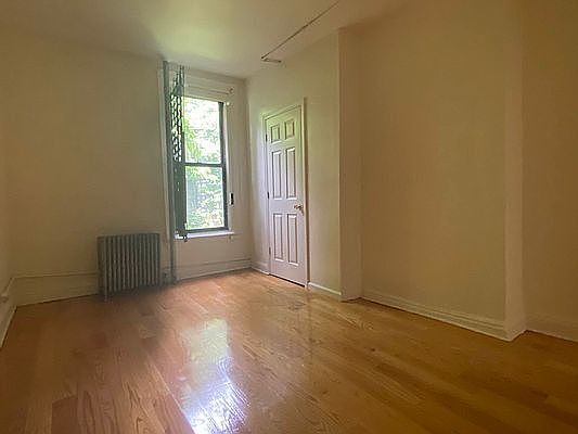 3rd image of 260 Marion St #1L