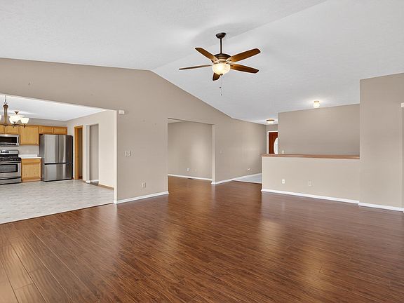 3rd image of 2018 Lafayette Dr