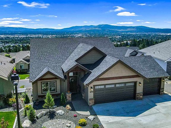 3rd image of 8722 E Woodside Ln