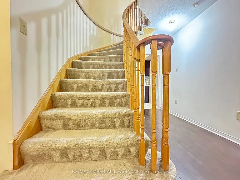 3058 Dalehurst Dr — Photo 17