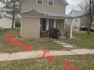 317 4th Ave SE, Jamestown, ND 58401