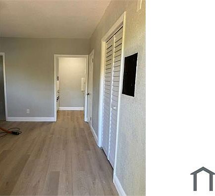 4th image of 3311 18th Ave S #4