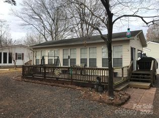 135/137 Indian Harbor Trl, Mount Gilead, NC 27306