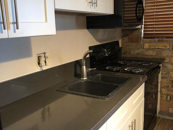 New Countertops & Cabinets