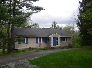 5 Pleasant St, Sherborn, MA 01770