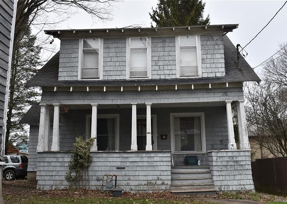 1st image of 44 1/2 Arthur Ave