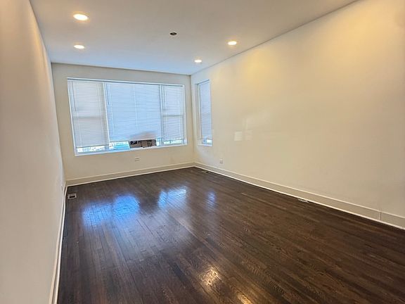 2nd image of 3243 W Flournoy St #1