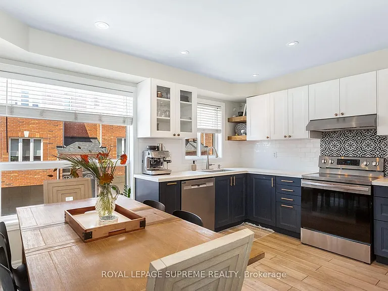16 Lightbourn Ave — Photo 11
