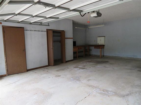 3rd image of 5479 Phillips Cir