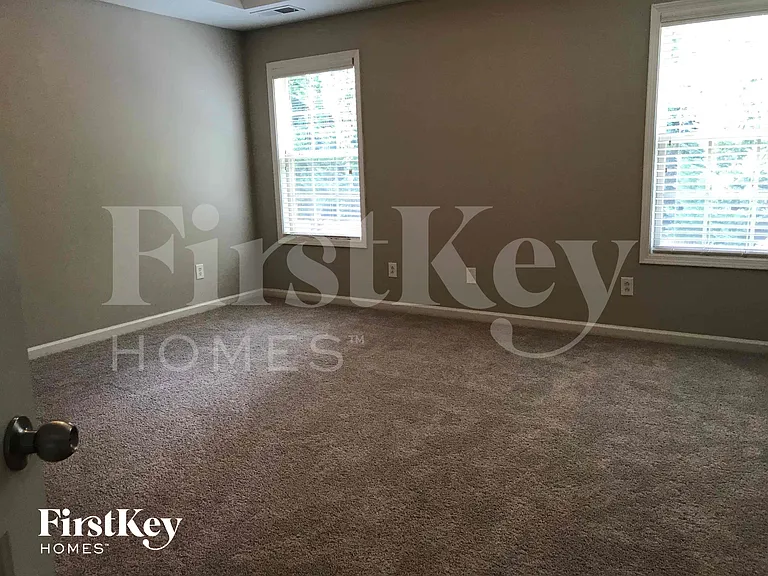 531 Garden View Ct — Photo 7