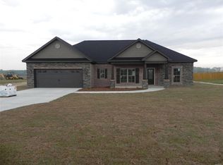 371 Sandbed Rd, Newton, AL 36352