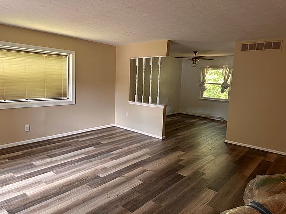 5th image of 2121 Oneida Ave #2121