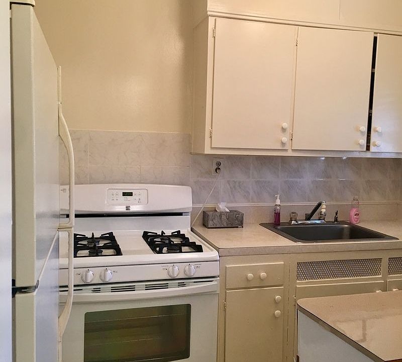 1st image of 22708 88th Ave #1