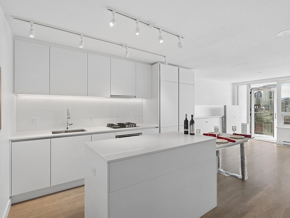 1st image of 908 Quayside Dr #1901