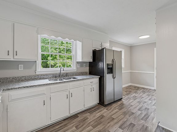 8th image of 4616 Greenspring Rd