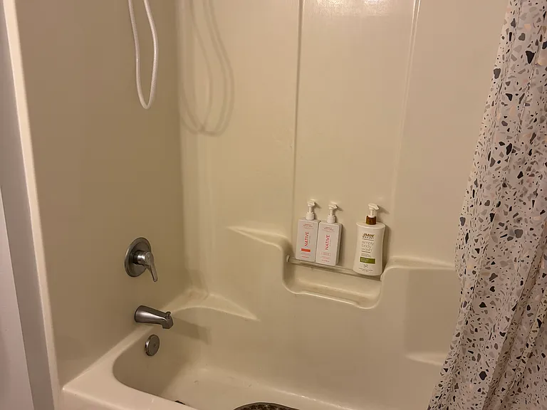 610 Vista Cir — Photo 15