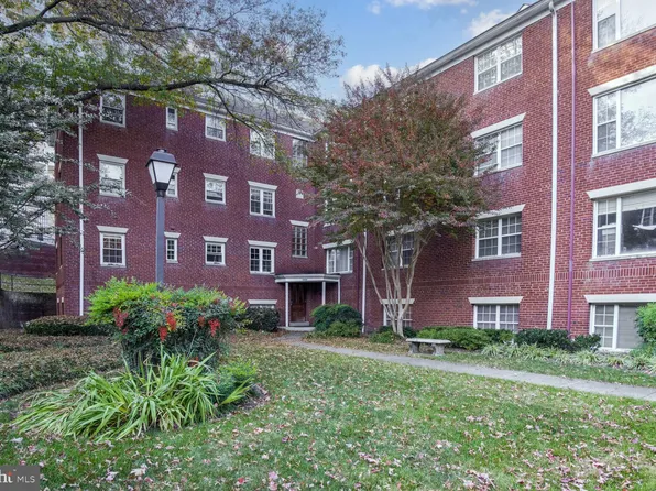 1300 N Meade St APT 25, Arlington, VA 22209