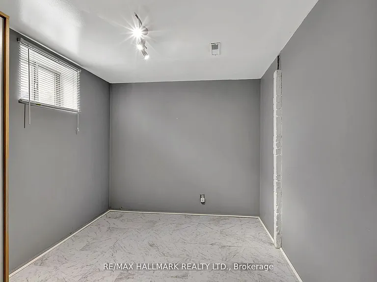90 Santamonica Blvd #BASEMENT — Photo 10