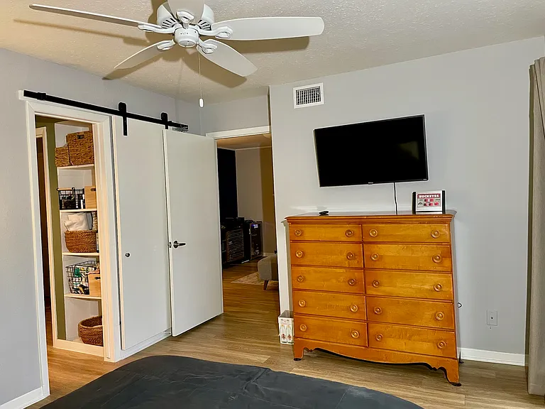 1510 W North Loop Blvd #324 — Photo 12